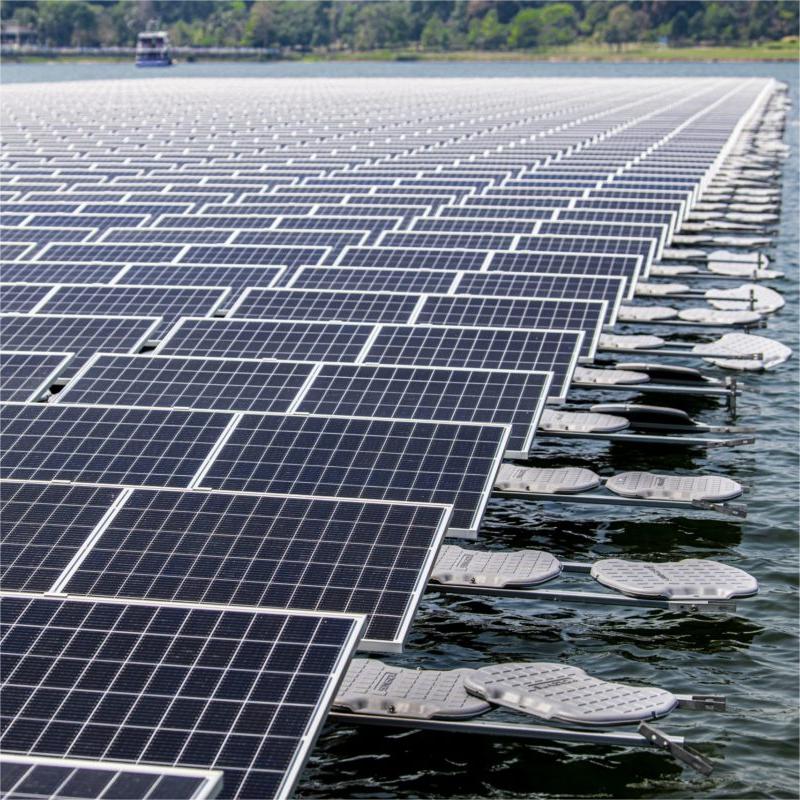 أنظمة تركيب الطاقة الشمسية الكهروضوئية العائمة